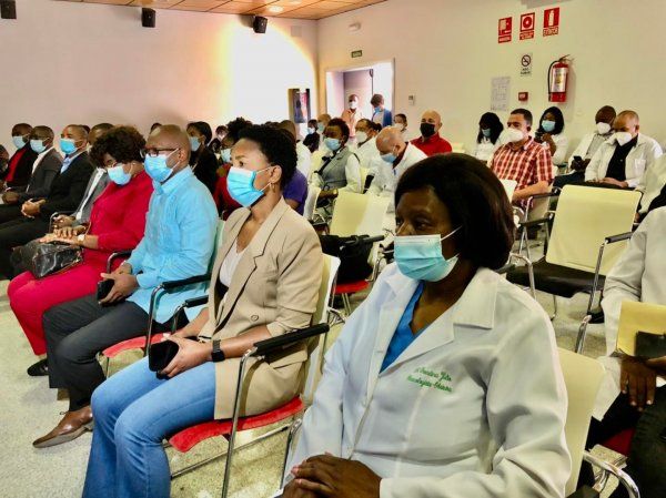 GOVERNO LANÇA PROJECTO PARA FORMAÇÃO DE MÉDICOS ESPECIALISTAS NO MOXICO
